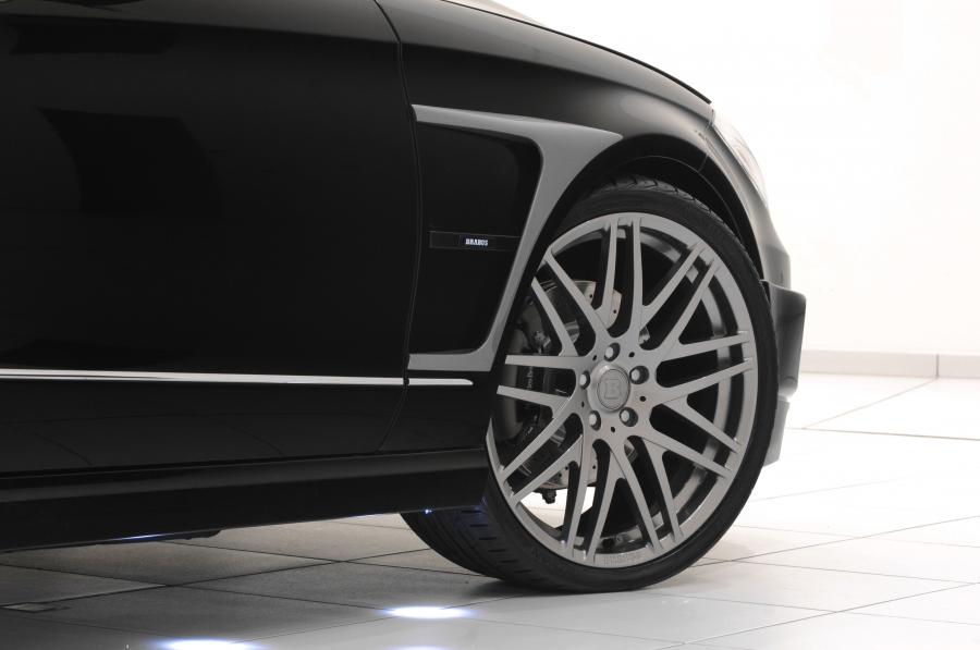  Mercedes-Benz CLS-Class by Brabus 2011 года  (фото 7 из 15)